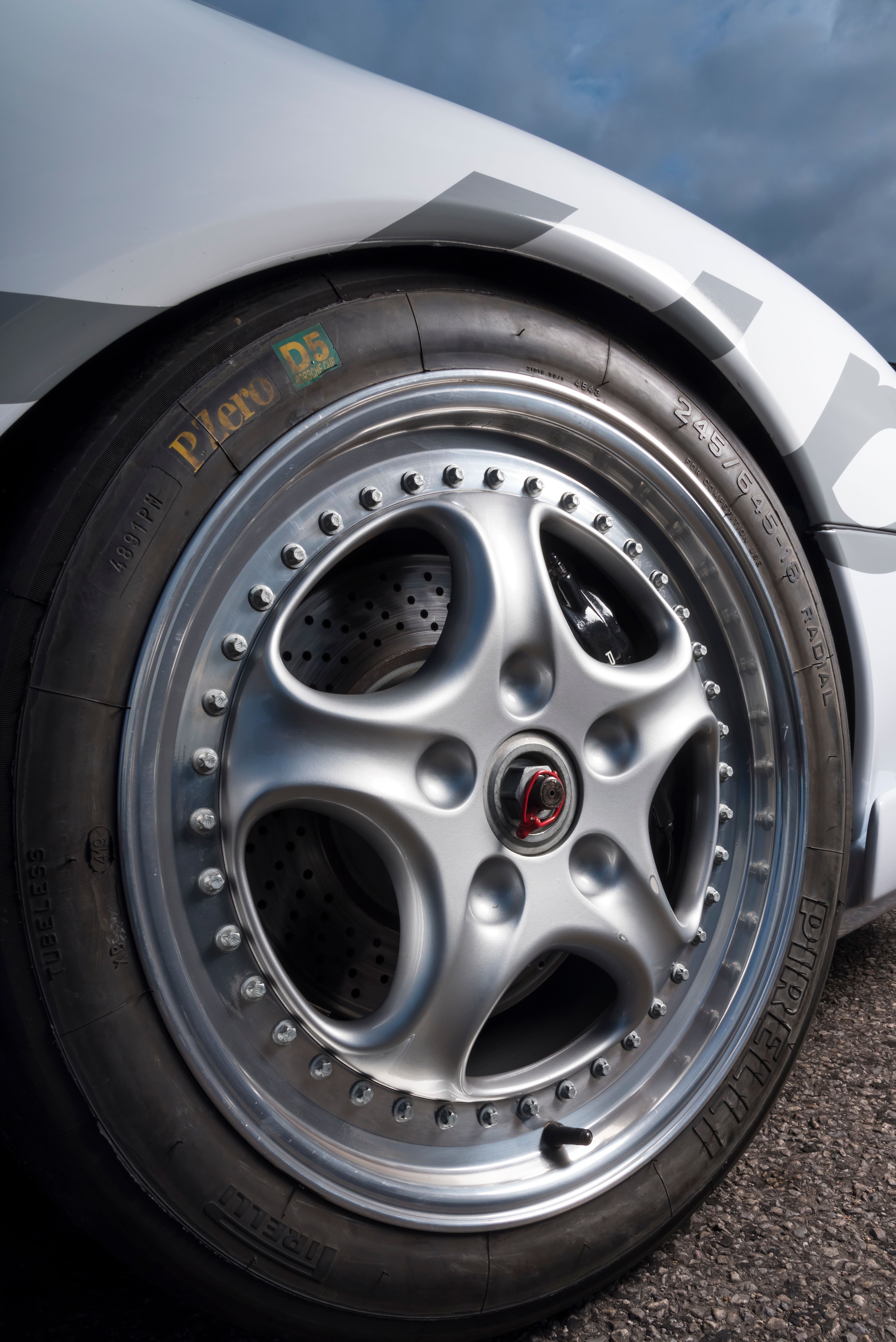 Car: Porsche 993 Cup 3.8