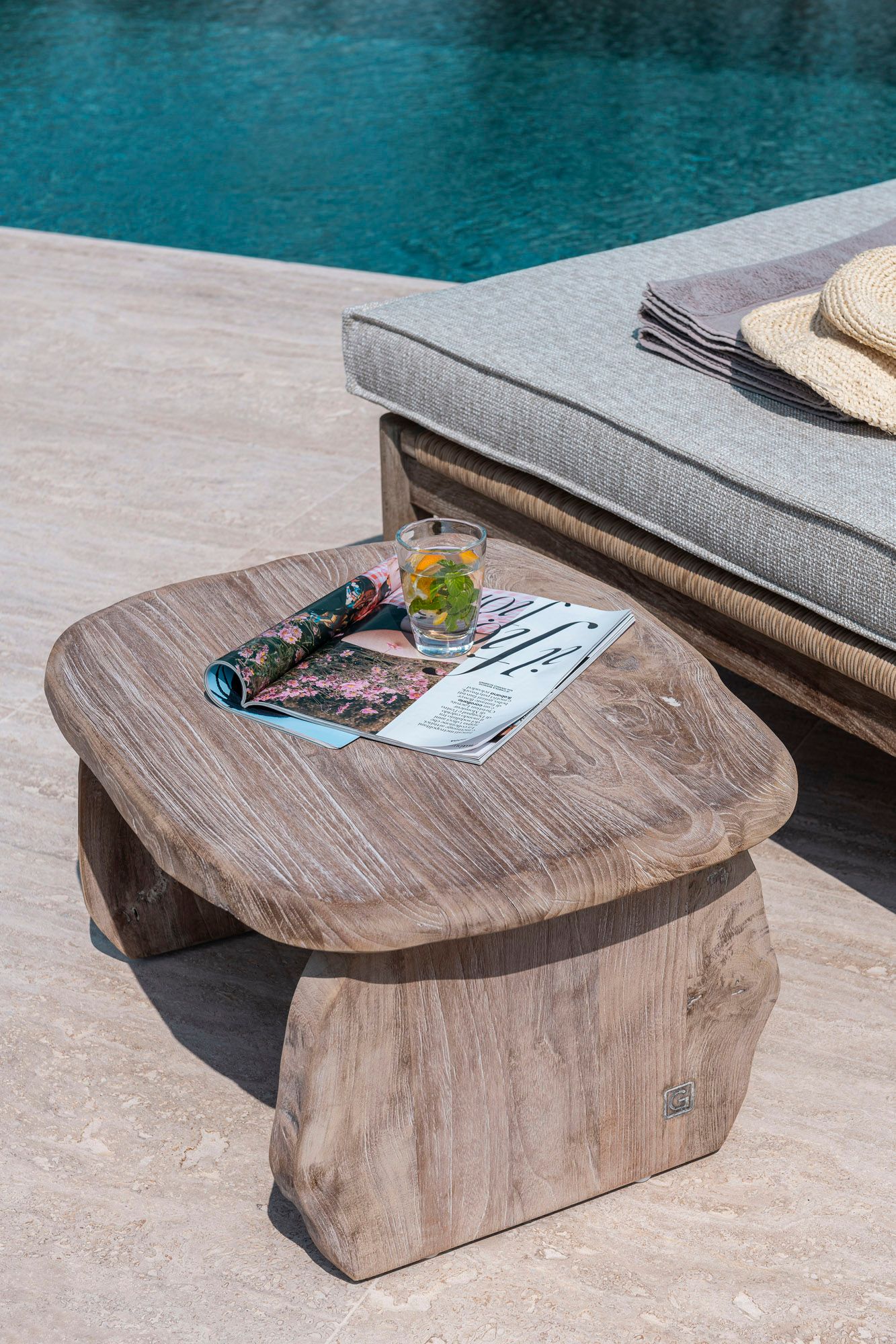 Side Table Pebble Large - Gommaire